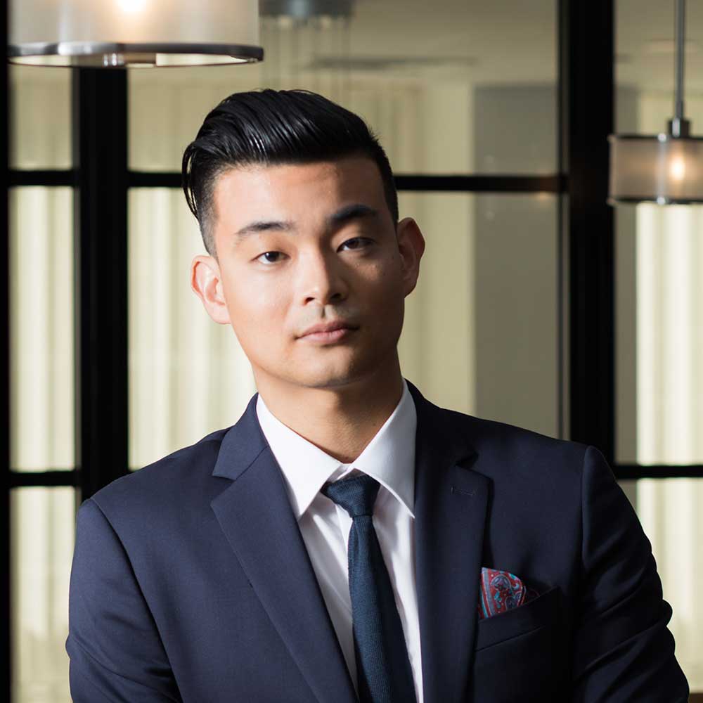 mens business professional attire: man wearing suit