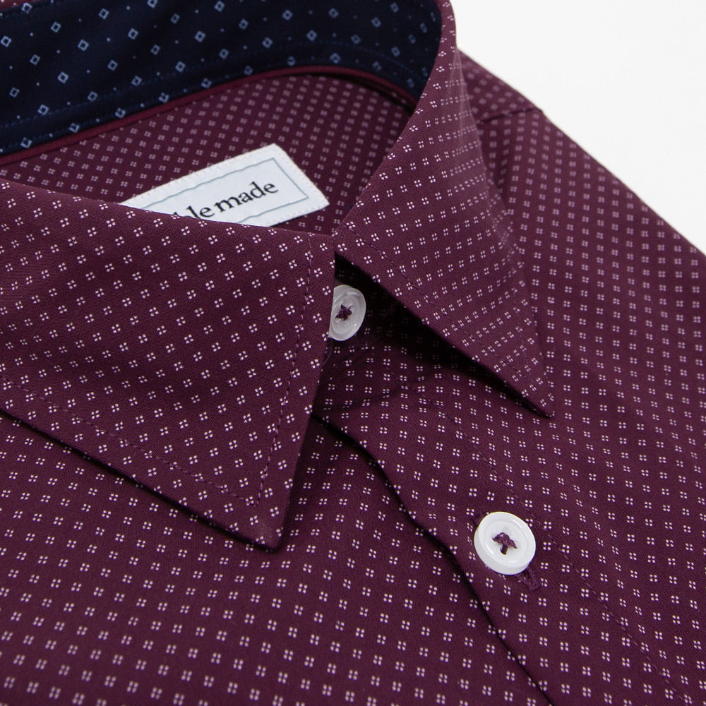 maroon button up collared shirt short sleeve