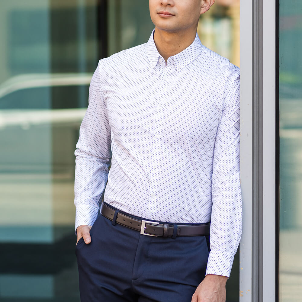 model is 5'11 and 160 lbs wearing size N4 in 100% cotton smooth weave slim fit