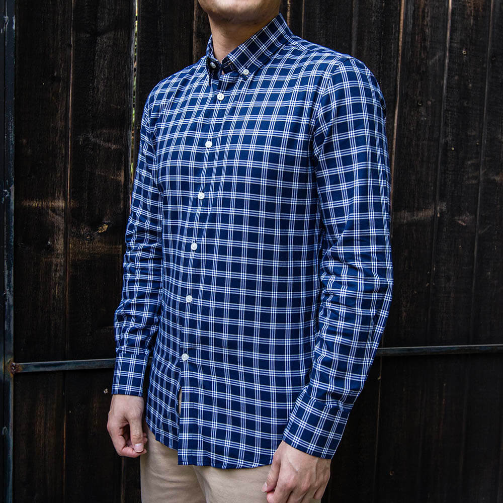 model is 5'5" 130 lbs wearing size n1 in 100% cotton brushed flannel slim fit