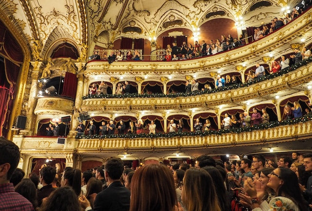 Opera show audience