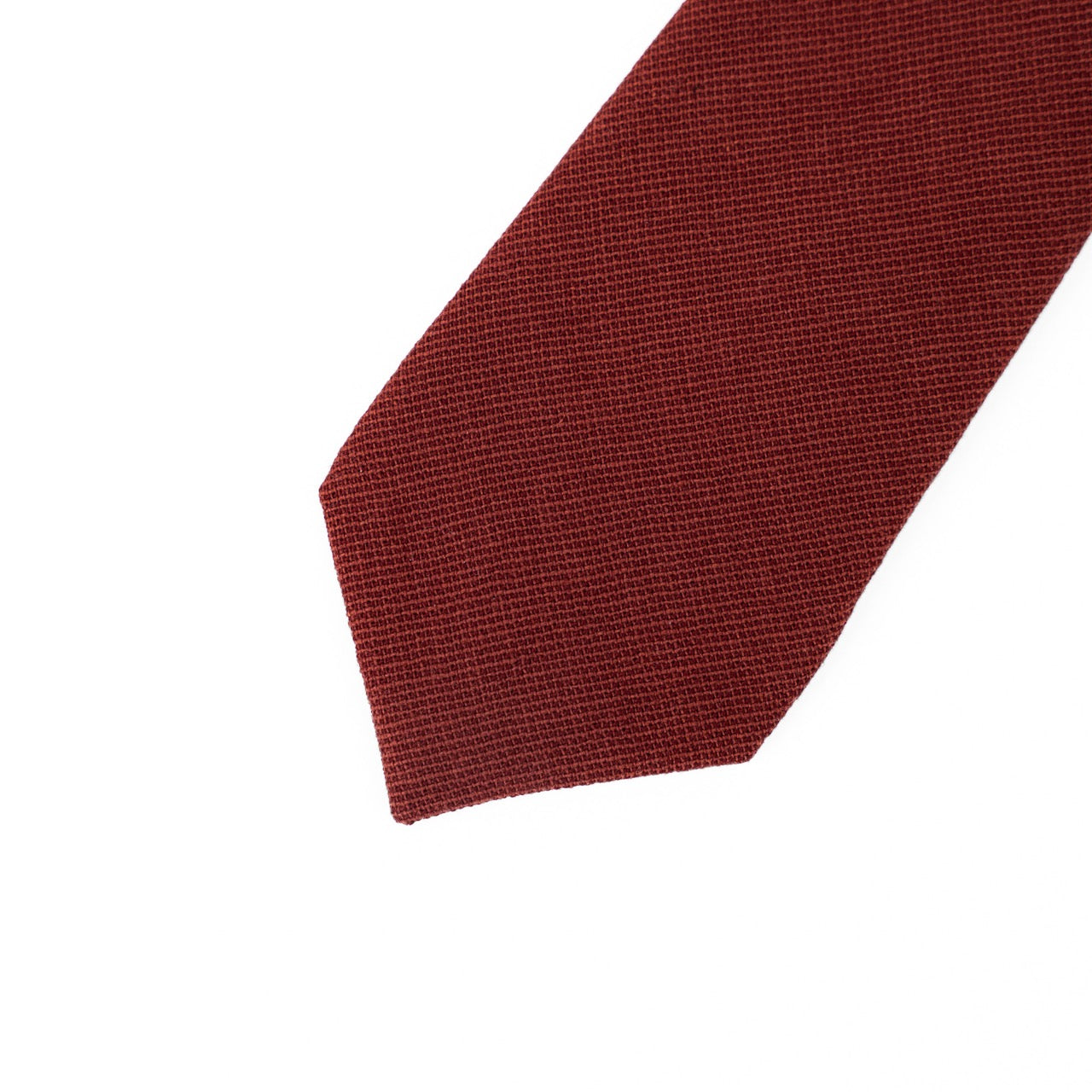 maroon tie