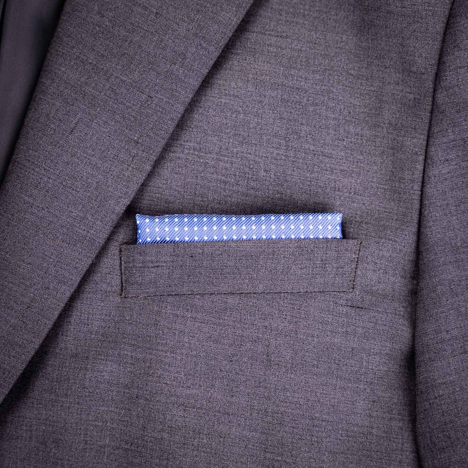 White and blue pattern pocket square for navy suit