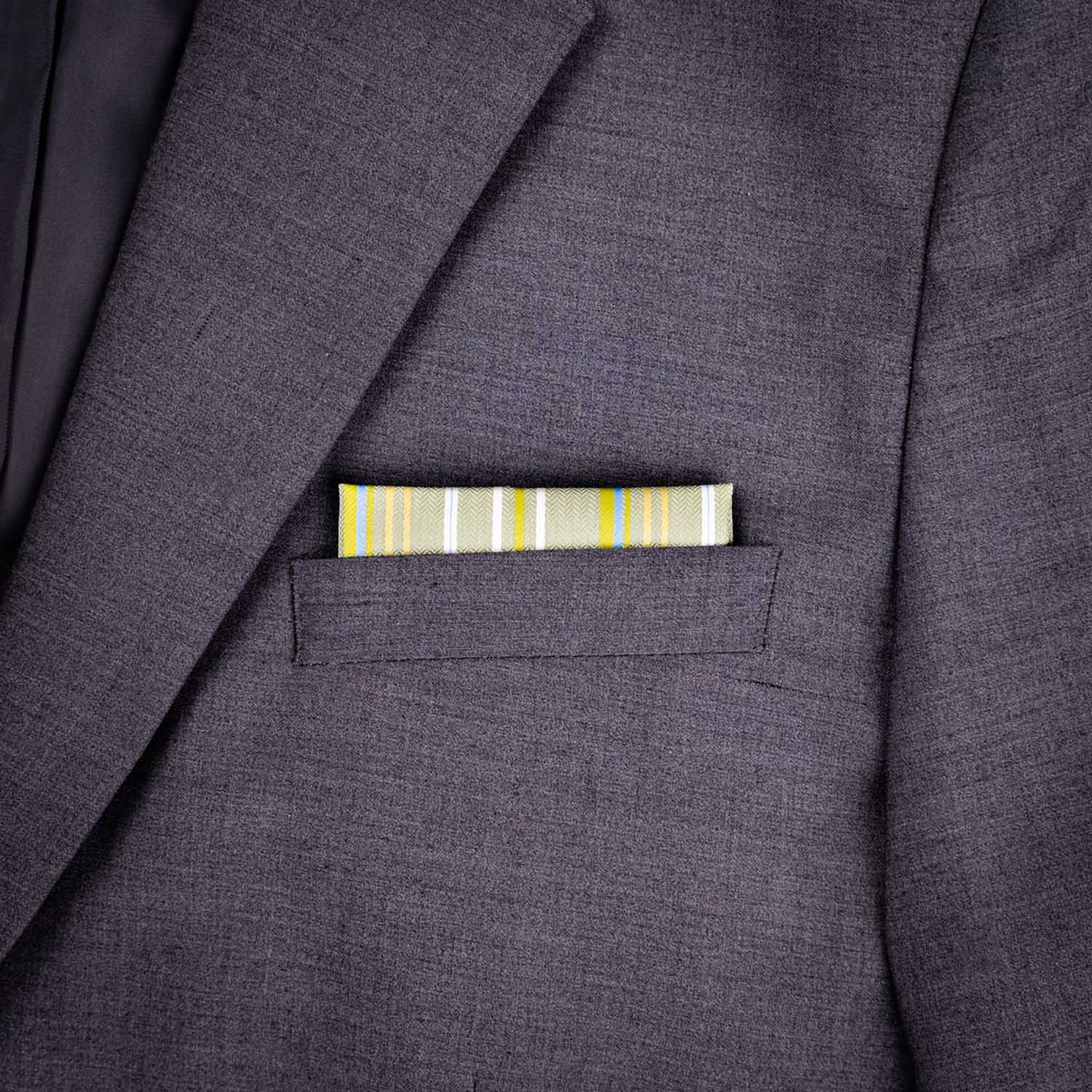 Pattern pocket square